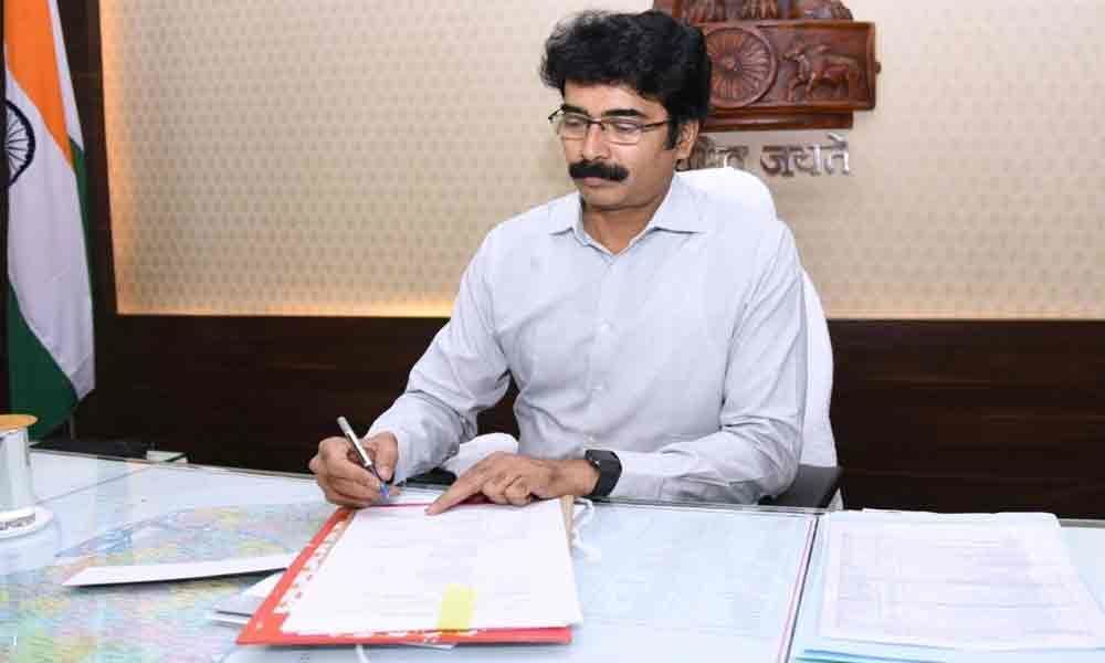 Muralidhar Reddy assumes charge as new Collector