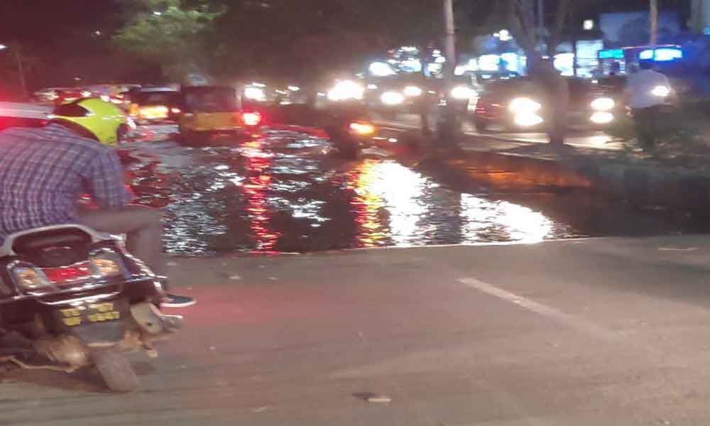 Residents raise stink over water logging