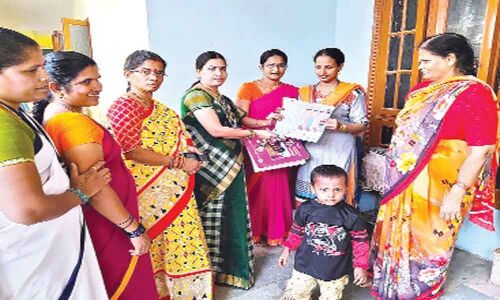 Corporator Shanthi takes part in Badi Bata programme