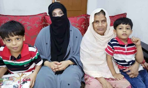 Pakistani woman reunites with Indian husband