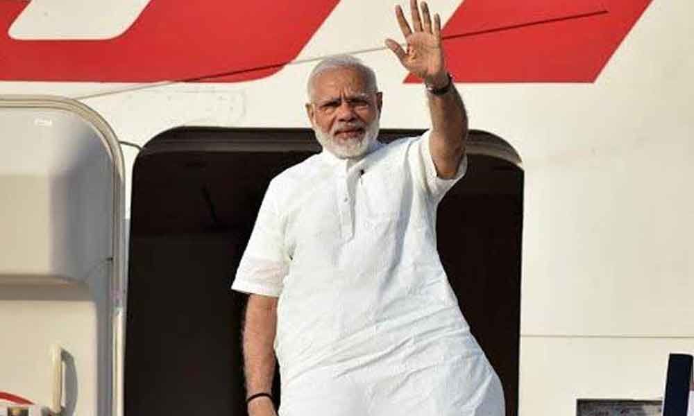 PM Modi arrives in Thrissur, will visit Sri Krishna temple