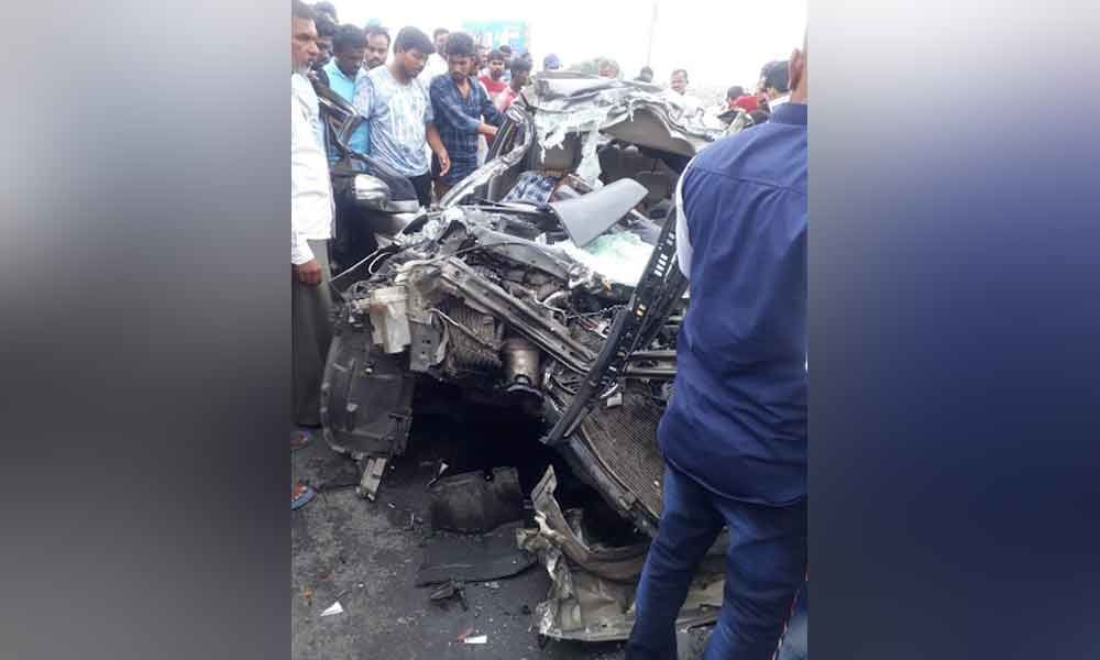 Two died in road accident at Gooty
