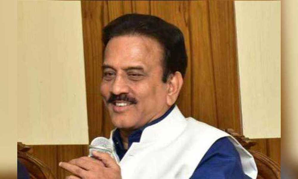 Chavans aide may switch sides anytime, Congress, NCP MLAs in touch with BJP: Girish Mahajan