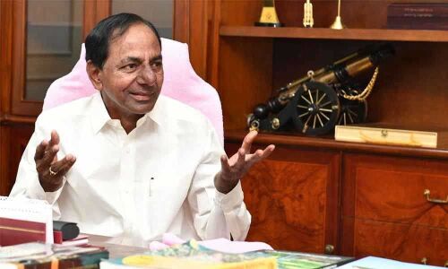 CM KCR greets newly elected MPTC, ZPTC members