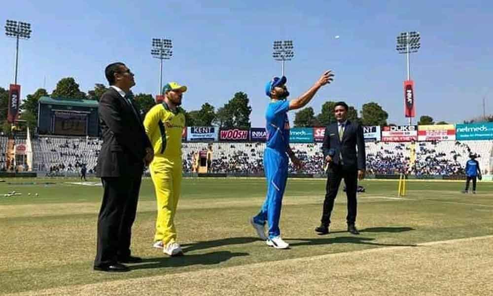 India opt to bat against Australia