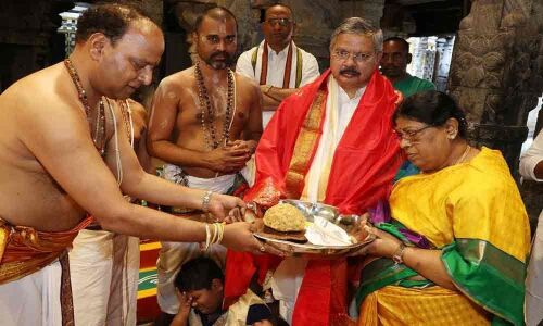 NHRC chief offers prayers to Lord