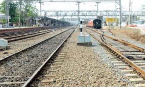 4 killed in UP as Rajdhani runs over them, Adityanath condoles, ensures full support