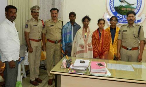 SP M Narayana felicitates Taekwondo instructor