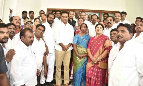 Newly-elected ZP members call on KT Rama Rao in Mahbubnagar