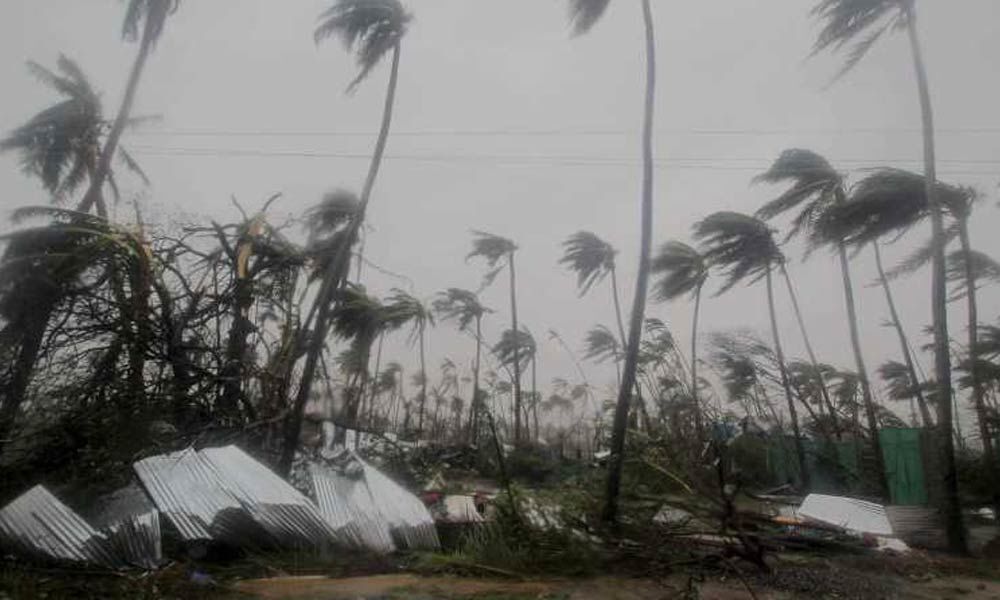 Cyclonic storm Vayu to cross Gujarat coast on June 13, says IMD