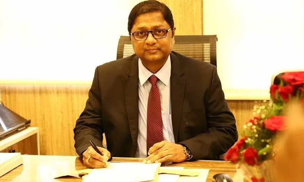EFLU VC congratulates Sriram on being appointed APs Adv Gen