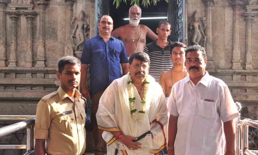 Deputy Inspector General of Central Industrial Security Force M Nandan  visits Lord Rama temple in Bhadrachalam
