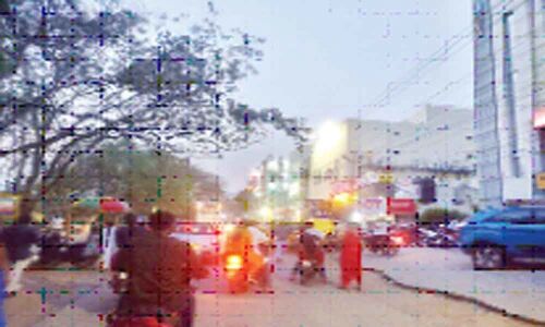 Traffic chaos a daily routine at Kompally