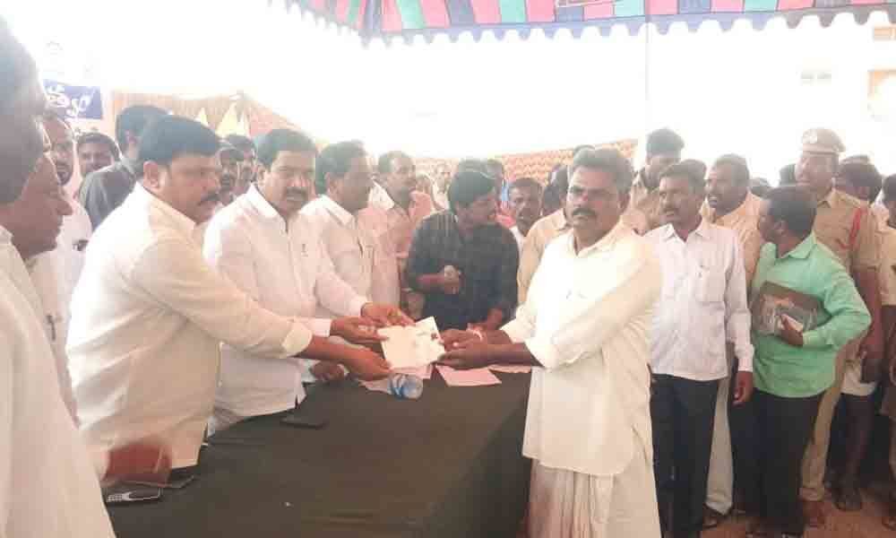 MLA Patnam Narender Reddy warns VROs of strict action in Kondangal