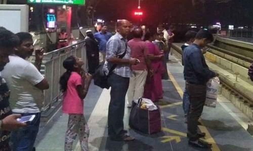 Glitch in signalling delays Metro train