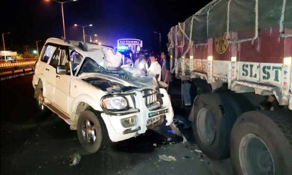 2 Killed as car rams into stationary lorry at Srikakulam