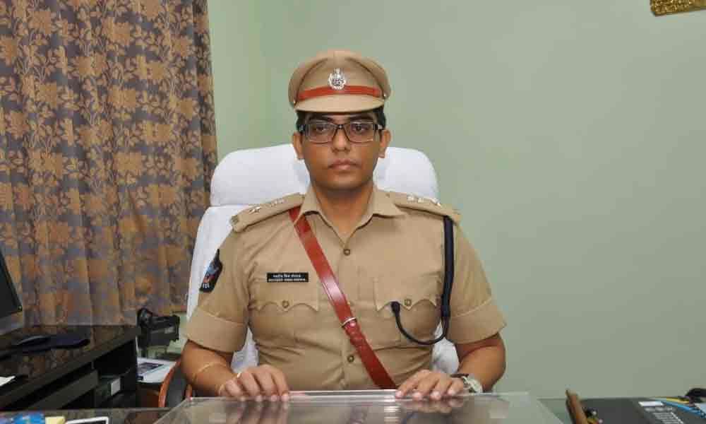 New SP conducts crime review meet