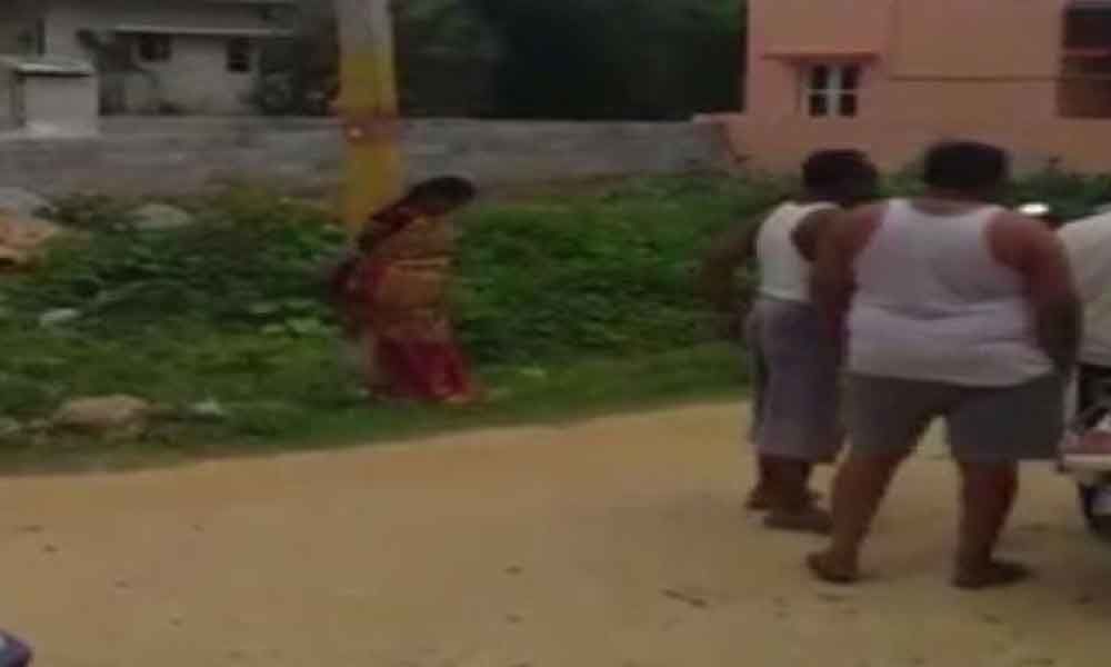 7 arrested for tying woman to pole over non-payment of  loan in Karnataka