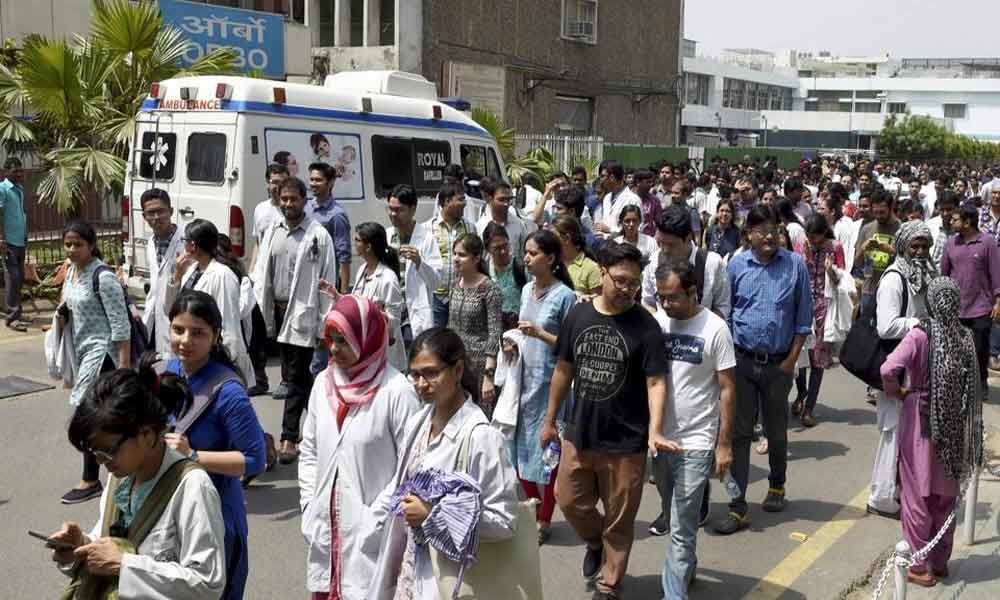 Doctors at Delhis AIIMS, Safdarjung Hospital call off strike