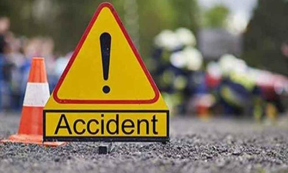 5 killed in UPs Balrampur as tractor trolley overturns