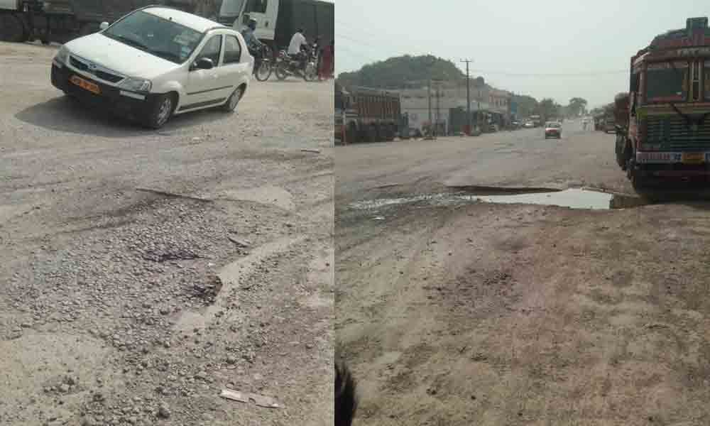 Karimnagar: Unfinished road works cause accidents