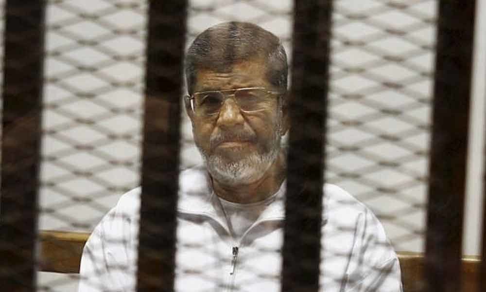 Egypts former president Mohammed Morsi dies during trial in court