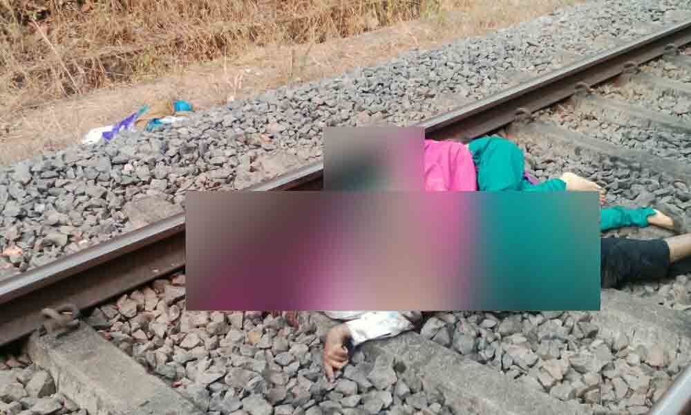 Lovers commit suicide on rail tracks in Gadwal