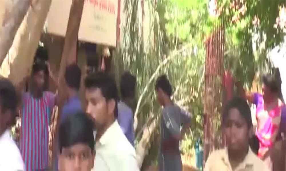 6-years old died,when part of old tree fell on him in Tenali