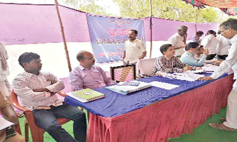 Officials fix farmers pending land issues