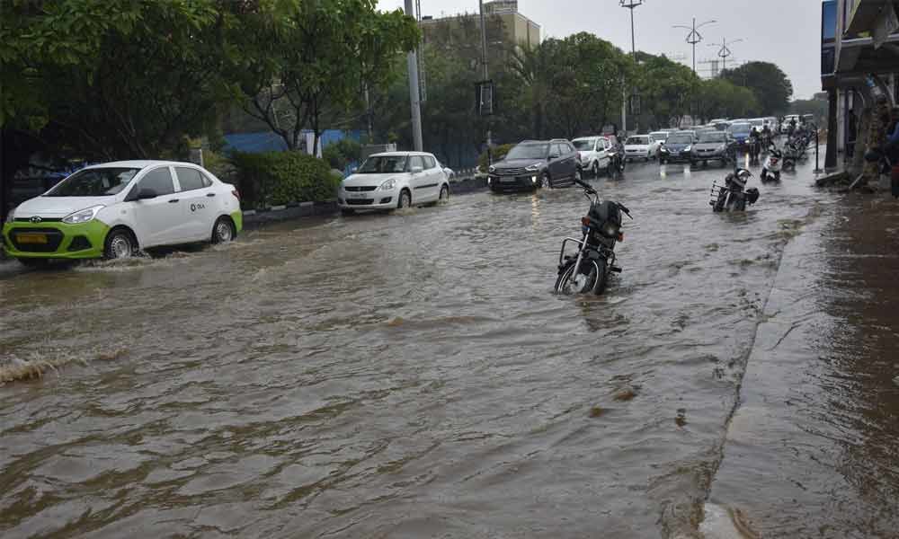 Rain throws life out of gear in Hyderabad city