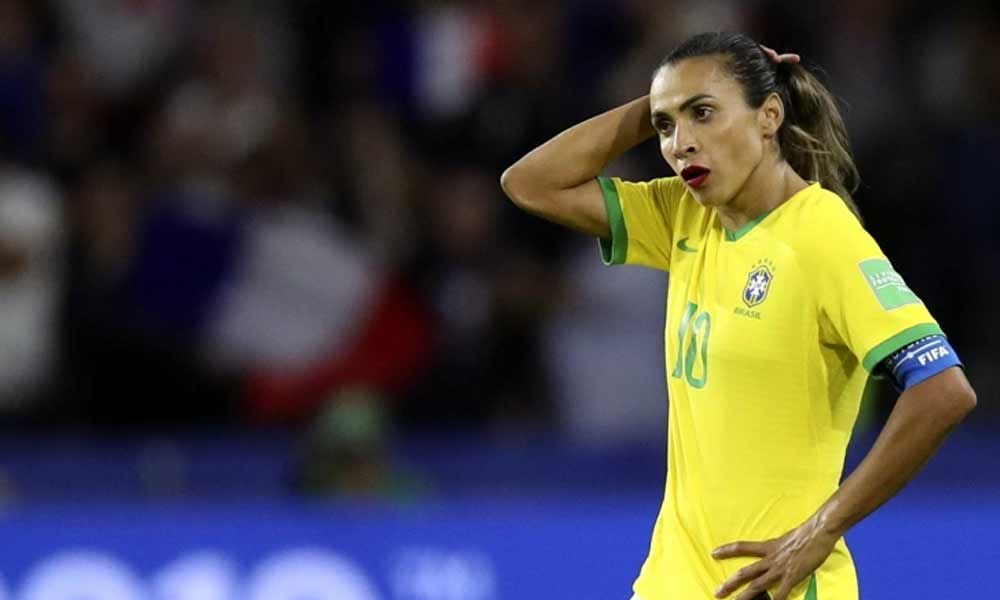 Cry at beginning, smile at end: Marta makes emotional Brazil plea