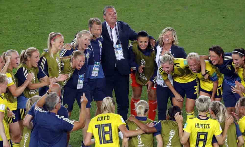 Reigning champs USA, Sweden reach quarters as womens World Cup heats up