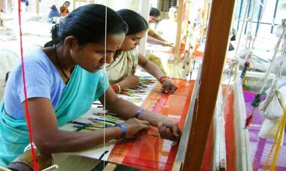 Handloom clusters fail to take off in Anantapur