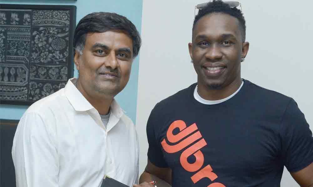 Dwayne Bravo to don greasepaint