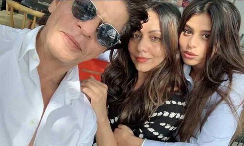 Watch: Suhana Khan graduates with award for exceptional contribution to drama