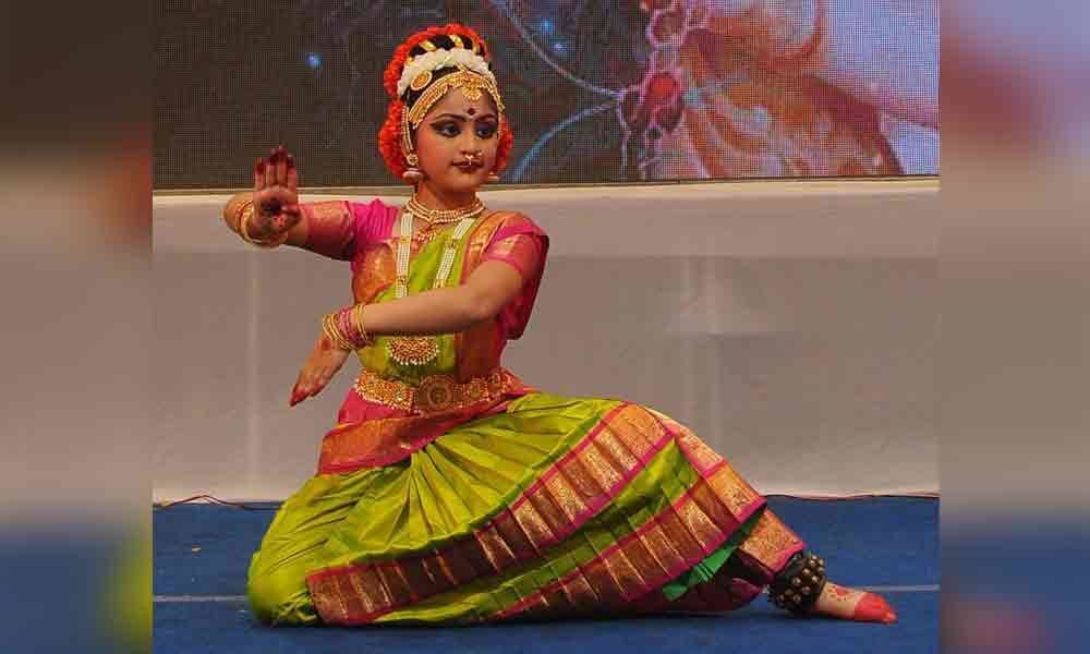 Kuchipudi dance by Vaishnavi enthrals audience