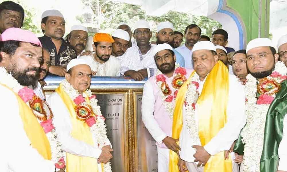 Home Minister Mohammed Mahmood Ali lays stone for Dargah Yousufain works