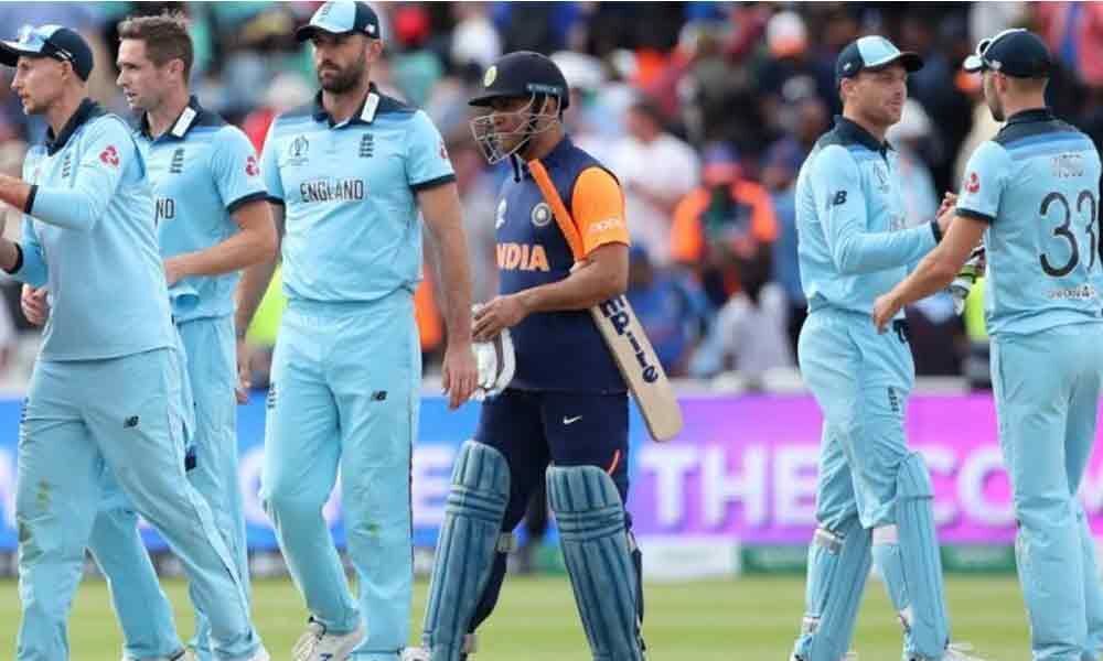 India vs England: Experts and fans slam MS Dhoni and Kedar Jadhav for not showing intent in the final overs