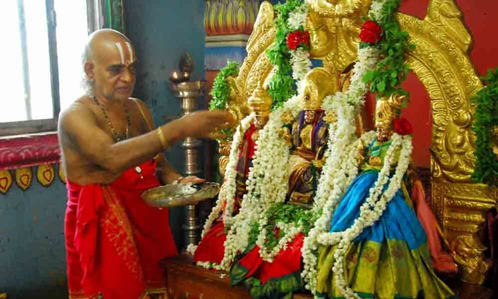 Devotees pour in to attend celestial wedding at Bhadradri shrine