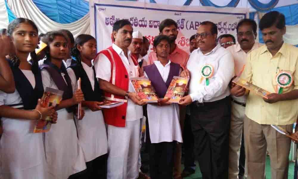 Seva Sangham distributes books to students in Narayanpet