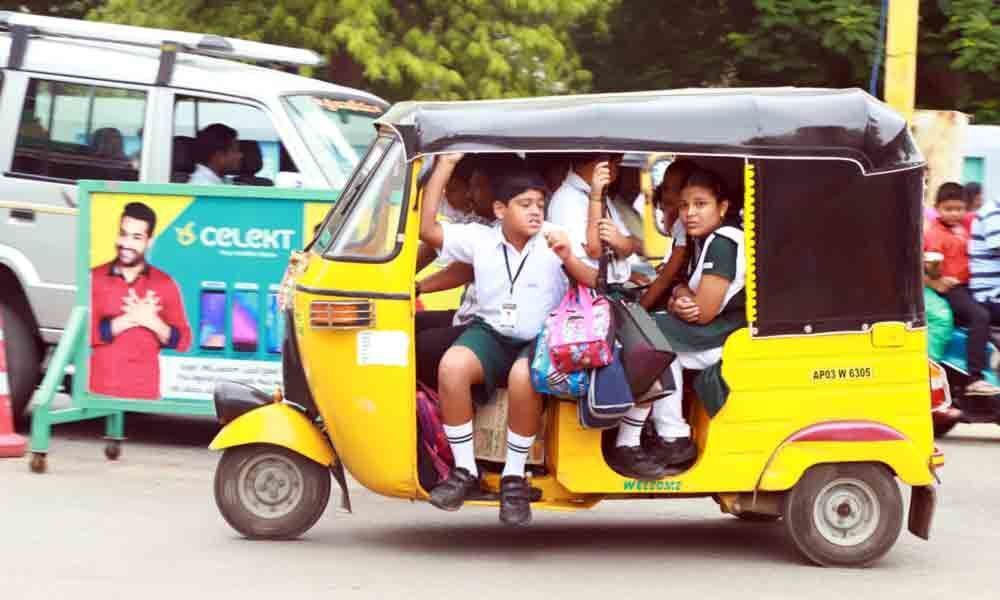 Overloaded autos put school kids at risk in Tirupati