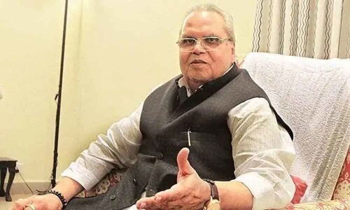 Jammu and Kashmir Governor Satya Pal Malik attends Pratham Puja at Amarnath cave shrine