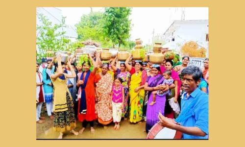 Women pray to village God for copious rains in Khammam
