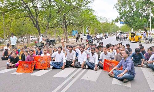 Regulate fee in engineering colleges, demands ABVP