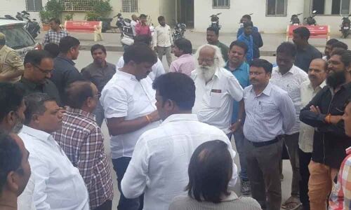 Mayor inspects road widening works