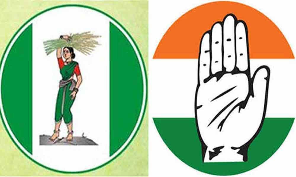 JD(S) - Congress surviving on slim majority in Karnataka