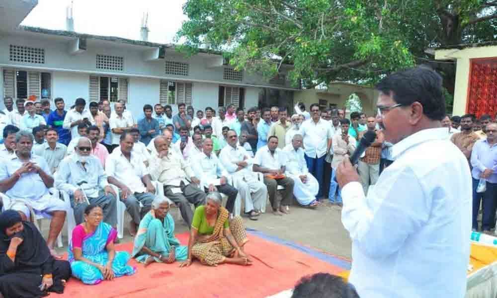 Agriculture Minister Singireddy Niranjan Reddy assures of fair compensation for property losers in road widening