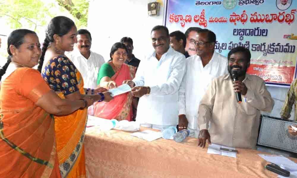 Shaadi Mubarak, Kalyana Lakshmi cheques distributed in Kothagudem