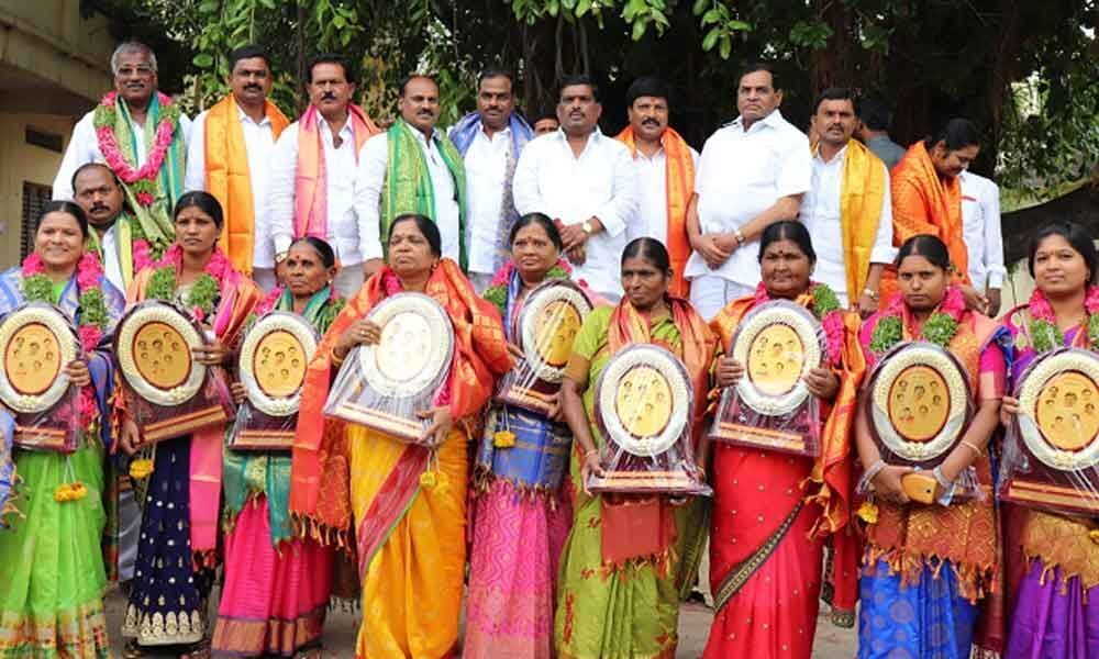 Former civic chiefs felicitated