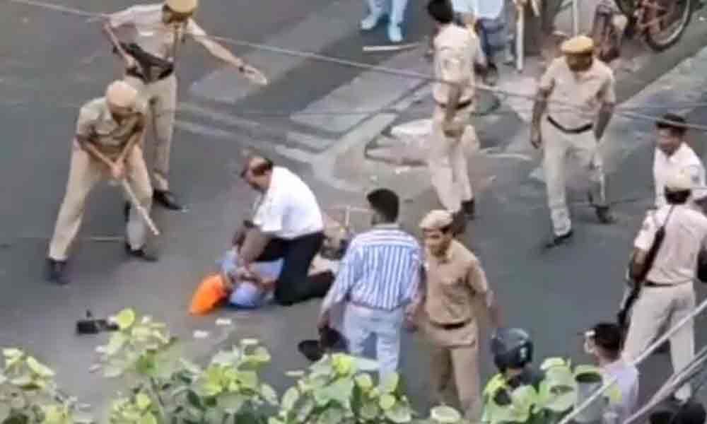 10 cops shunted out for attacking driver, son